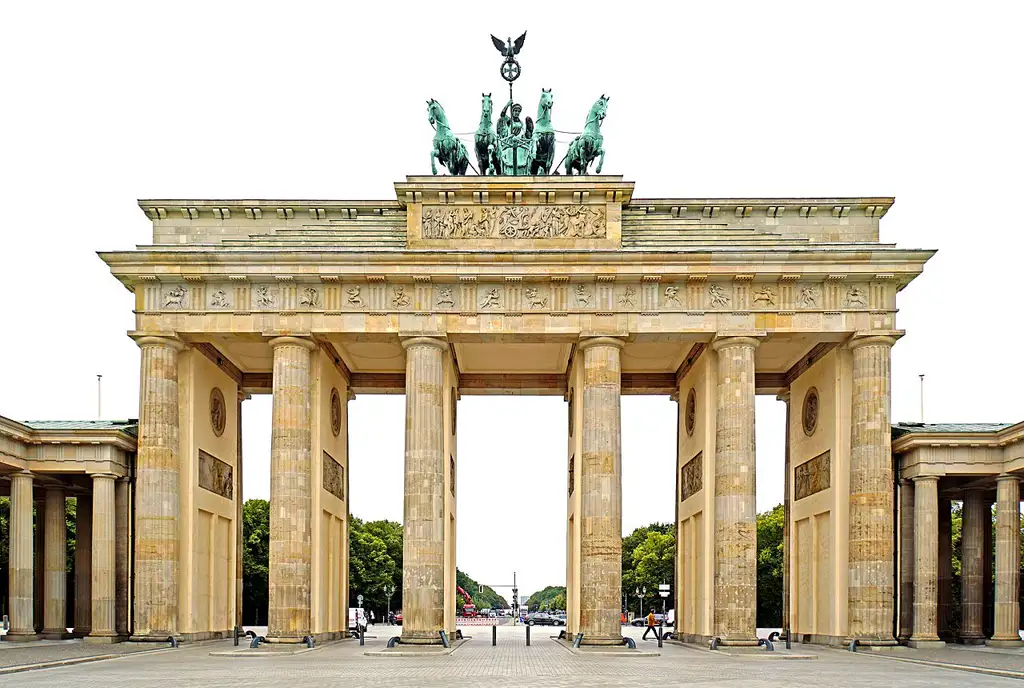 Monumento neoclásico símbolo de Berlín y de la reunificación alemana.
