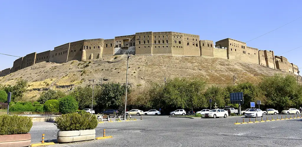 Uno de los asentamientos habitados de forma continua más antiguos del mundo, en el corazón del Kurdistán iraquí, Patrimonio de la Humanidad.